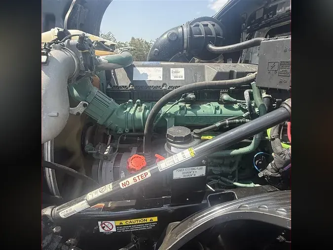 2021 VOLVO VNR7403b4efa8d9541f3717f698da5d15036ba