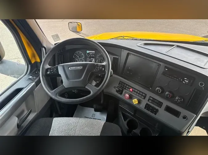 2020 FREIGHTLINER CA126