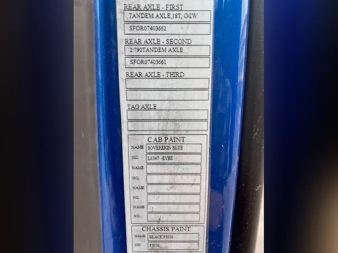 2022 Volvo VNL64T760