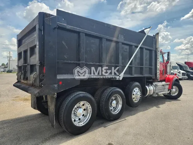 2017 WESTERN STAR 4900