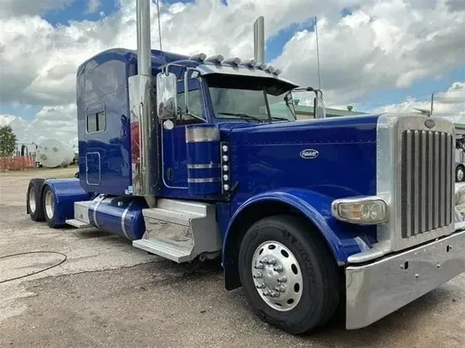 2024 Peterbilt 389