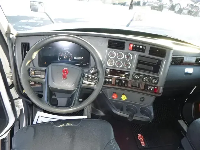 2022 Kenworth T680