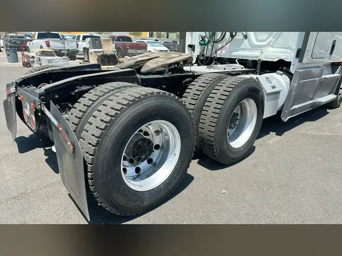 2020 Freightliner Cascadia