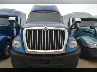 2022 INTERNATIONAL LT