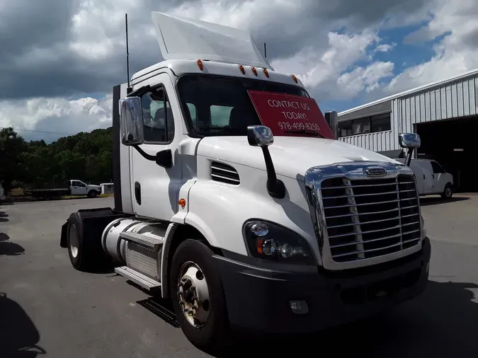 2020 FREIGHTLINER/MERCEDES CASCADIA 113