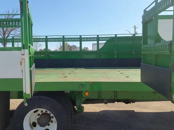 2014 FREIGHTLINER/MERCEDES M2 106