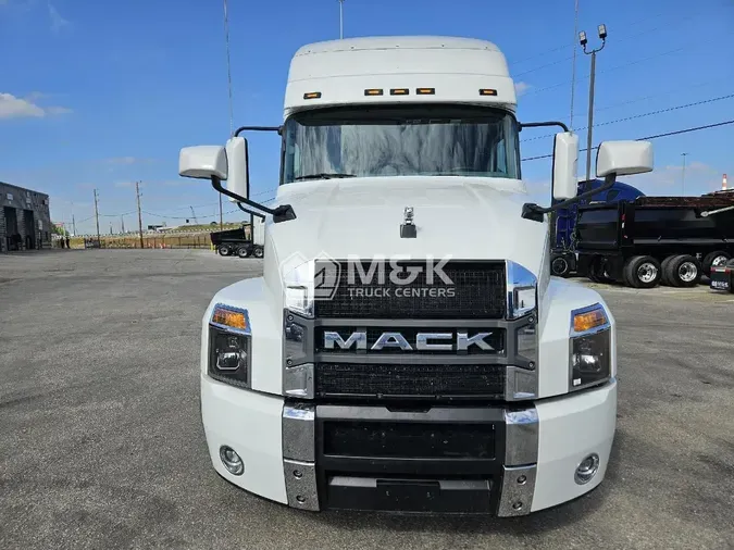 2024 MACK AN64T