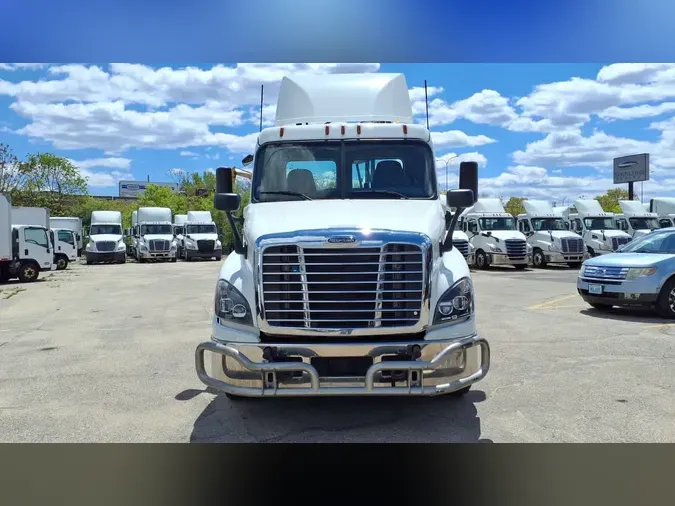 2019 FREIGHTLINER/MERCEDES CASCADIA 1253b63184094e5dd06bd3b5721cd928340