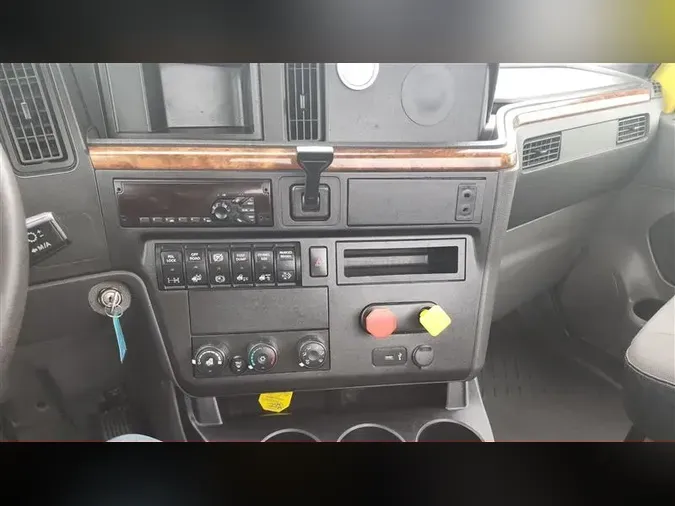 2019 INTERNATIONAL RH613