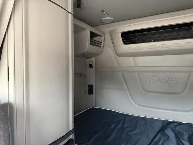 2022 Peterbilt 5793b663c4b669a269007f7233ba27217b5