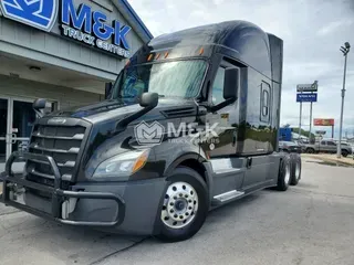 2022 FREIGHTLINER Cascadia 126