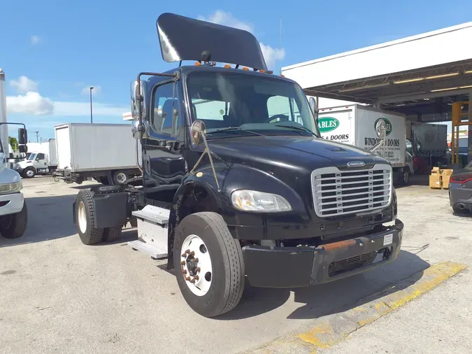 2017 FREIGHTLINER/MERCEDES M2 106