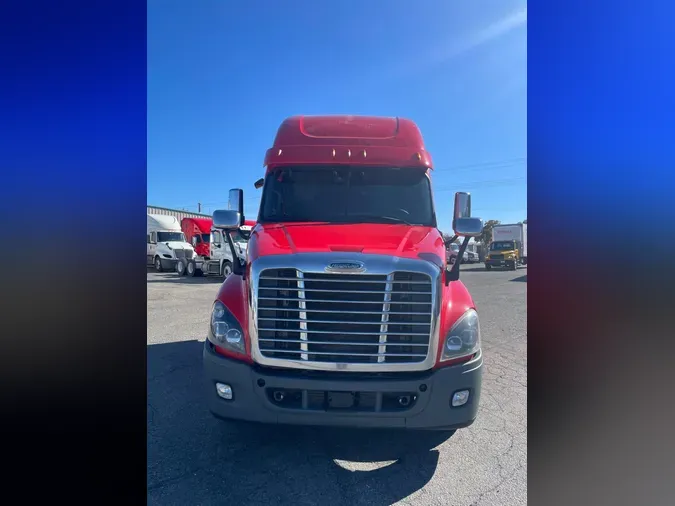 2019 FREIGHTLINER/MERCEDES CASCADIA 125