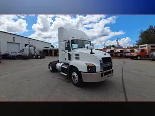 2020 Mack Anthem
