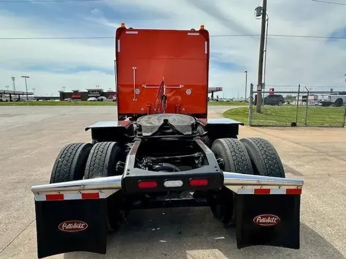 2023 Peterbilt 389