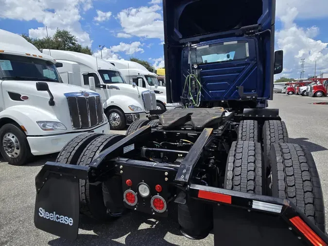 2020 International LT625