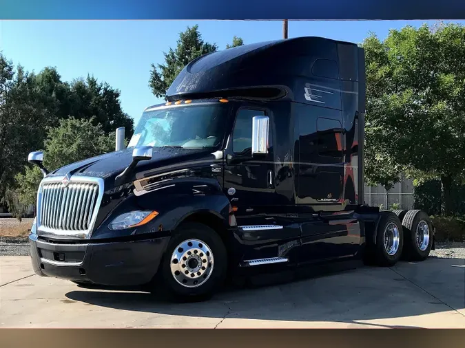 2022 INT LT625 6x4