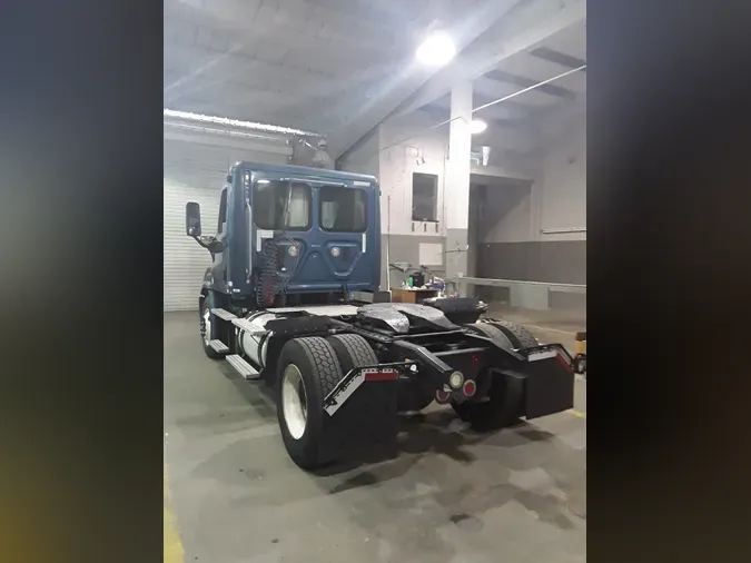 2015 Freightliner CASCADIA 113