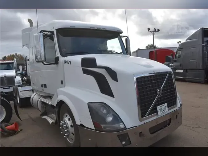 2012 VOLVO VNL64T630