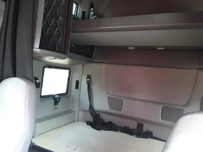 2019 NAVISTAR INTERNATIONAL LT625 SLPR CAB