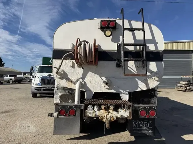 2002 FREIGHTLINER FL80