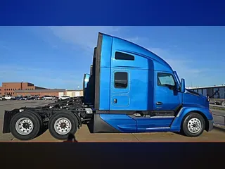 2022 KENWORTH T680