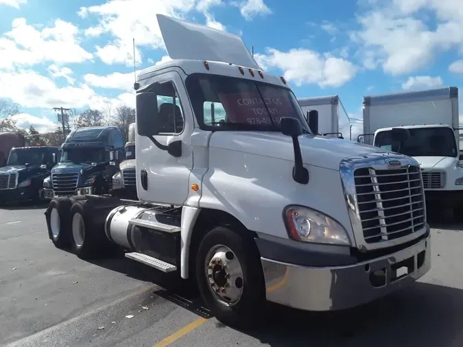 2017 FREIGHTLINER/MERCEDES CASCADIA 125