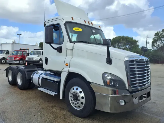 2018 FREIGHTLINER/MERCEDES CASCADIA 125