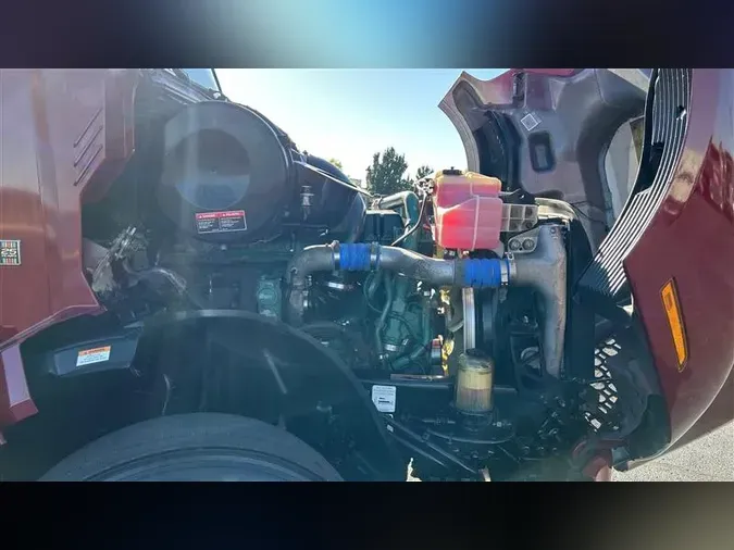 2022 VOLVO VNL64T3003b827e7990e307b93f4350e23da6c9fd