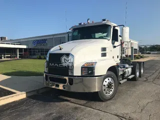 2025 MACK AN64T