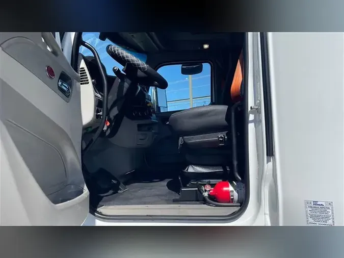 2021 PETERBILT 579