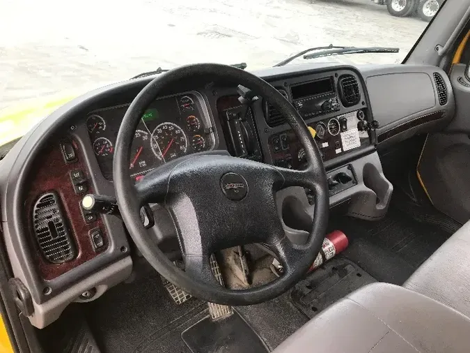 2018 Freightliner M2