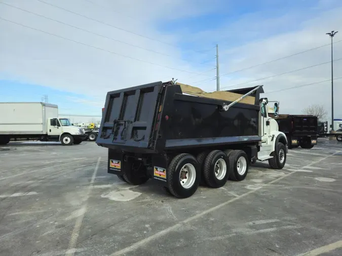 2019 International HX620