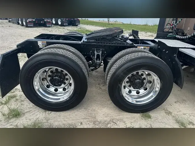 2021 KENWORTH T680