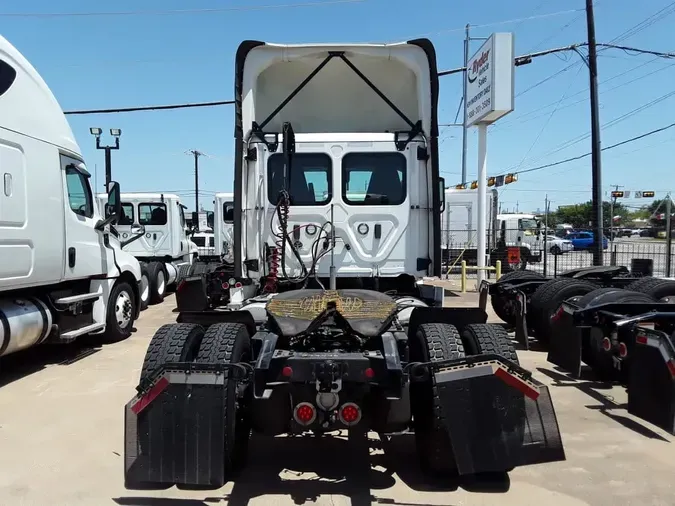 2021 FREIGHTLINER CASCADIA PX11642ST