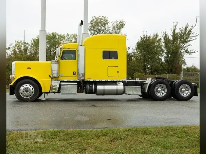 2020 PETERBILT 389