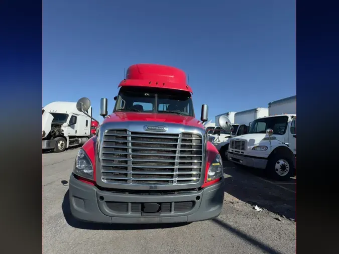 2019 FREIGHTLINER CASCADIA 125