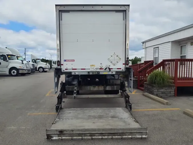 2018 FREIGHTLINER M2 106