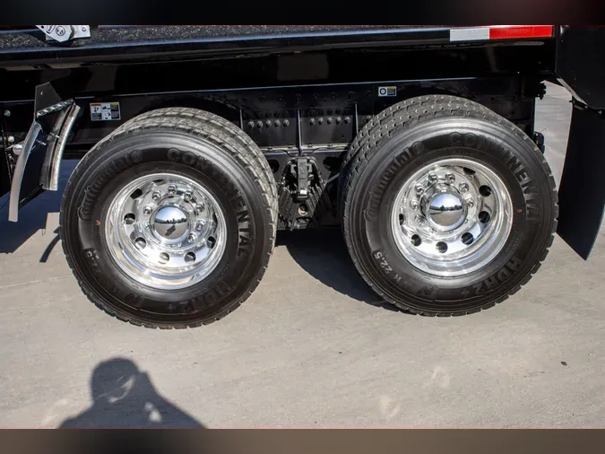 2025 KENWORTH T880S