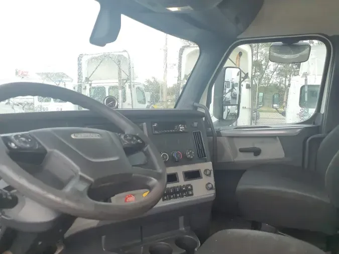 2019 FREIGHTLINER NEW CASCADIA PX12664