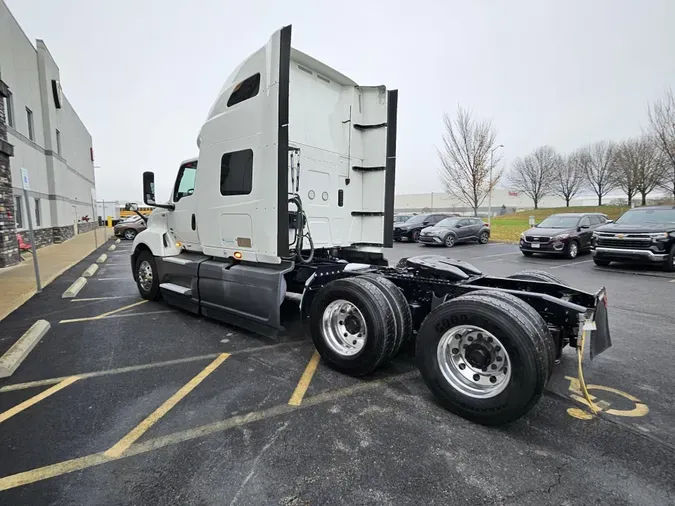 2022 International LT625