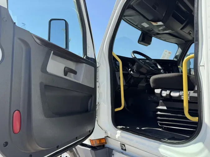 2021 Freightliner Cascadia