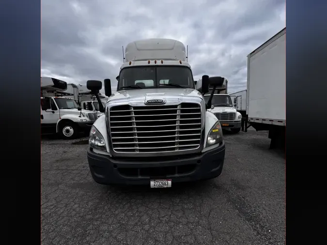 2019 FREIGHTLINER CASCADIA 125