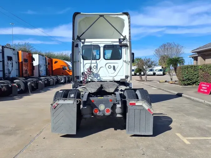 2019 FREIGHTLINER/MERCEDES CASCADIA 113