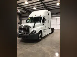 2018 Freightliner CASCADIA 125