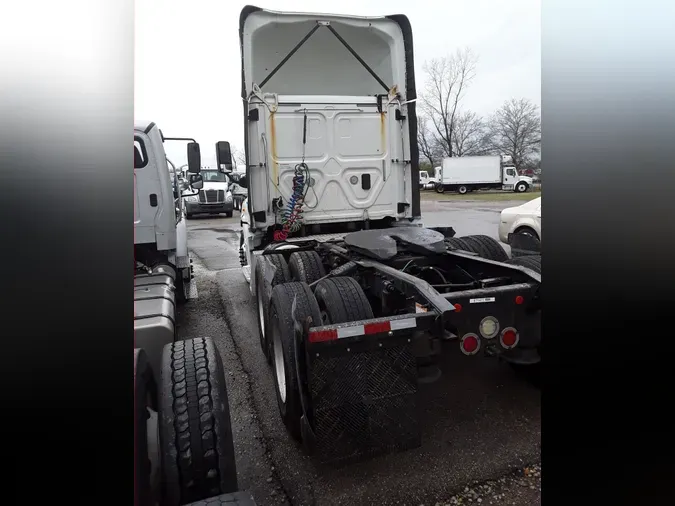 2017 FREIGHTLINER/MERCEDES CASCADIA 125