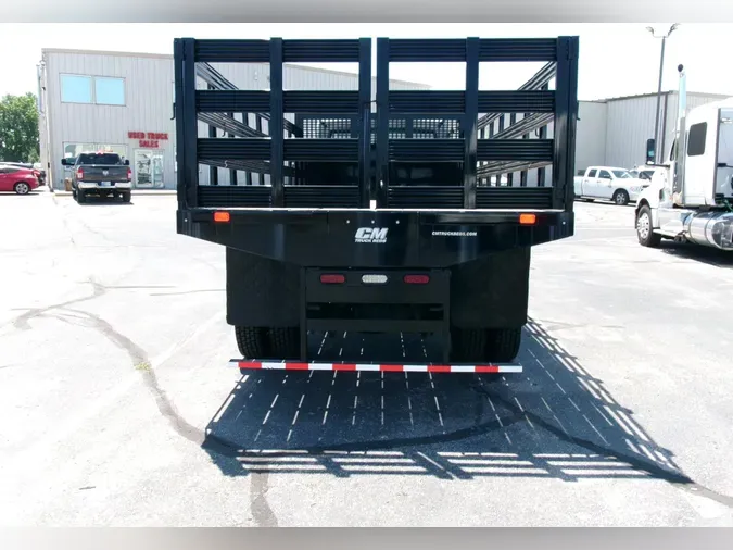 2019 Freightliner Business Class M2 106