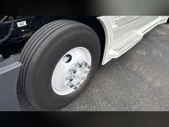 2020 FREIGHTLINER CA126