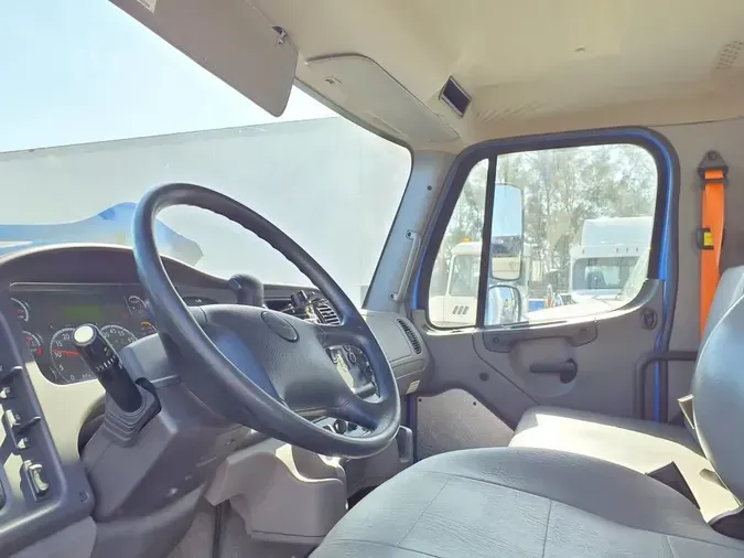 2020 FREIGHTLINER/MERCEDES M2 106