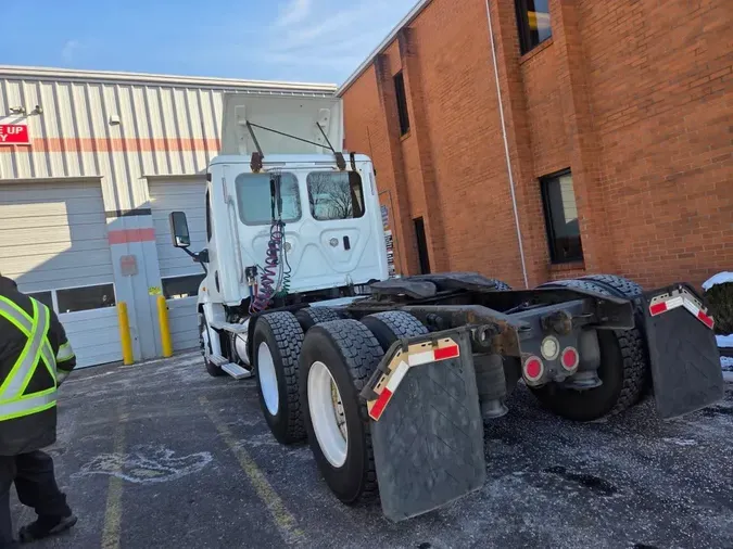 2018 FREIGHTLINER/MERCEDES CASCADIA 125